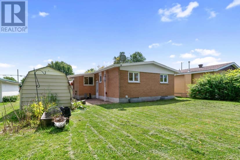 121 St. George Street W, North Glengarry, photo 4