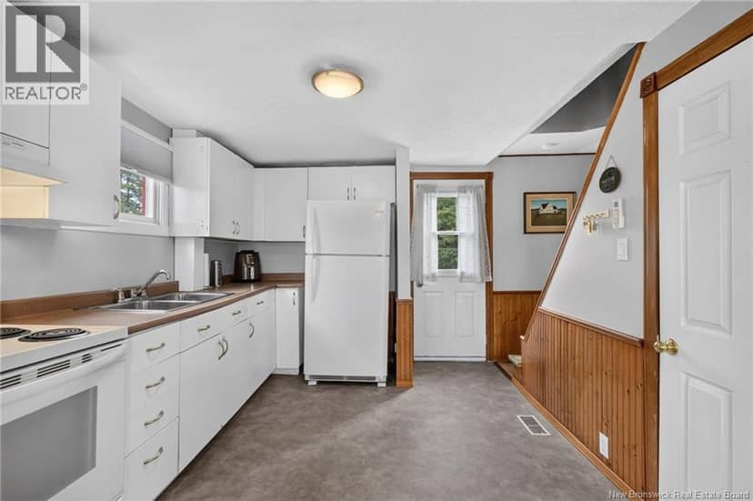 295 Gorge Road — photo 15 of 40