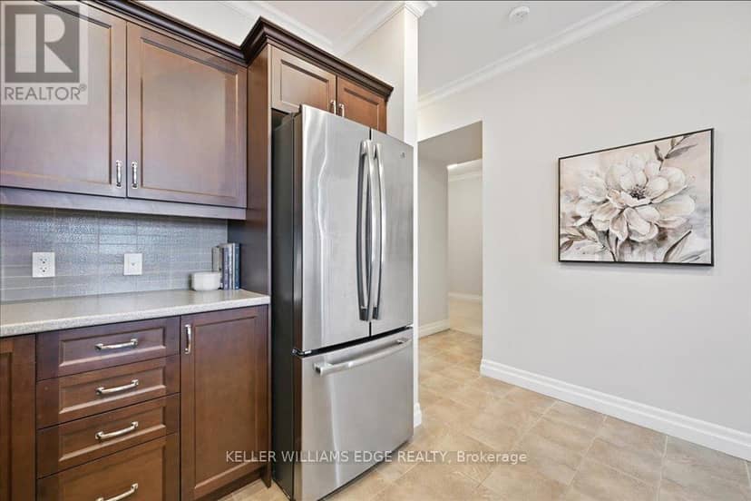 607 - 3290 New Street — photo 11 of 40