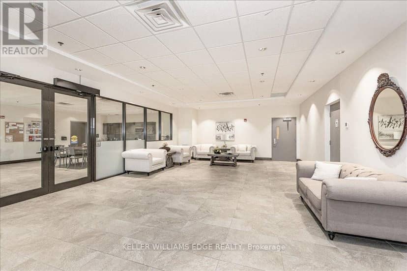 607 - 3290 New Street — photo 36 of 40