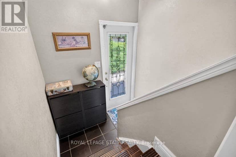 102 Birchlawn Drive — photo 30 of 40