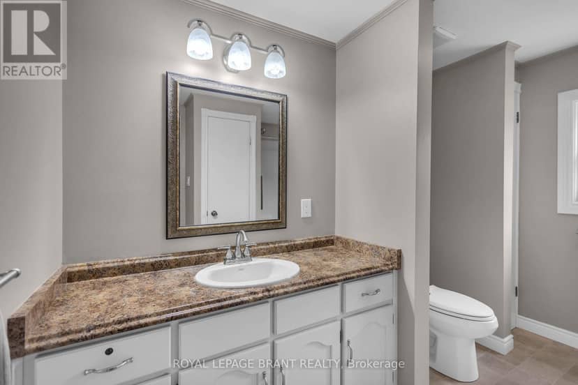 490 Devonshire Avenue — photo 32 of 40