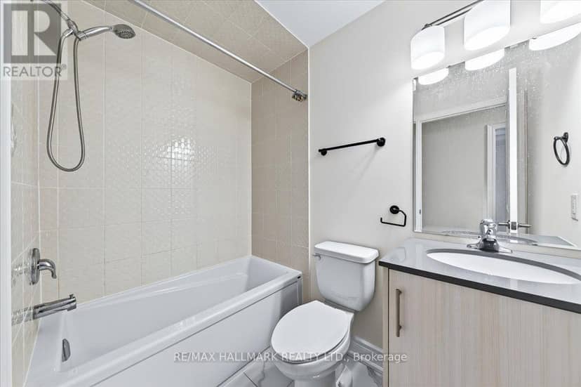 134 - 80 Marsh Avenue — photo 10 of 16