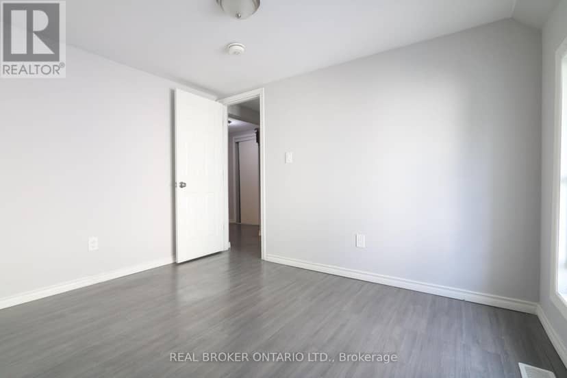 4424 Ellis Street — photo 14 of 18