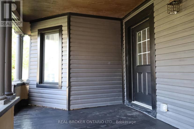 4424 Ellis Street — photo 4 of 18