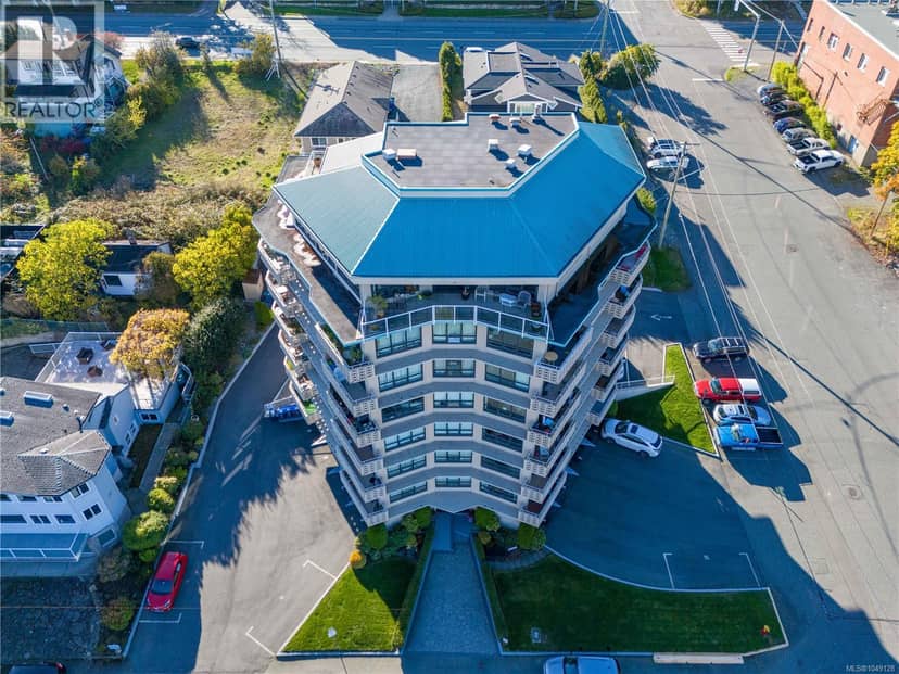 201 375 Newcastle Ave, Nanaimo