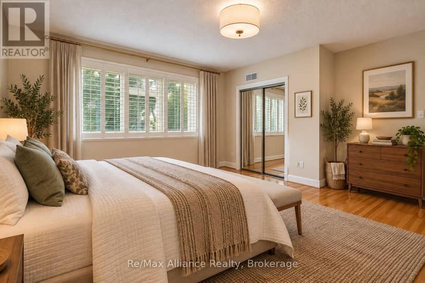 410 The Kingsway — photo 25 of 40