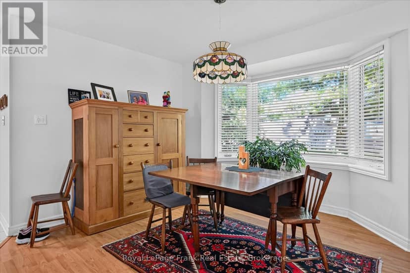 22 Charles Court — photo 11 of 37