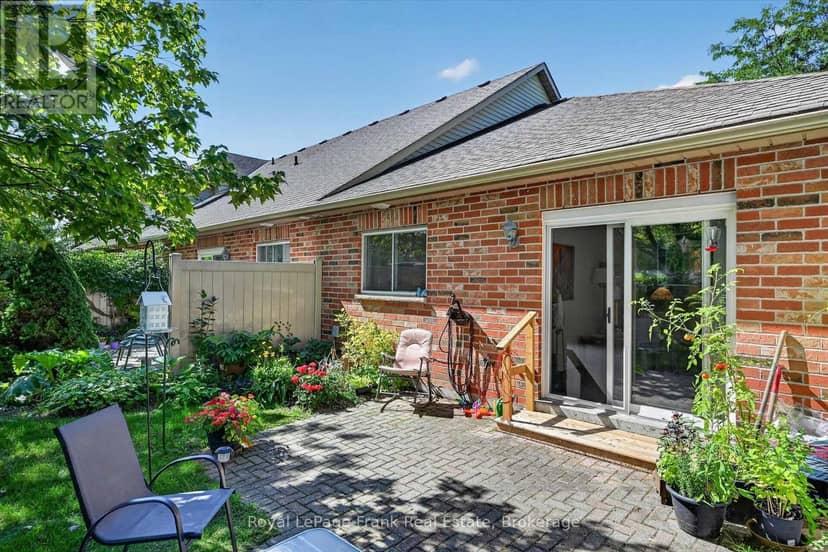 22 Charles Court — photo 18 of 37
