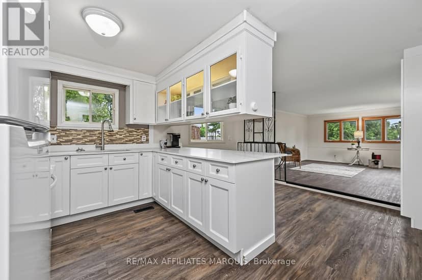 14 Saddle Avenue — photo 10 of 34