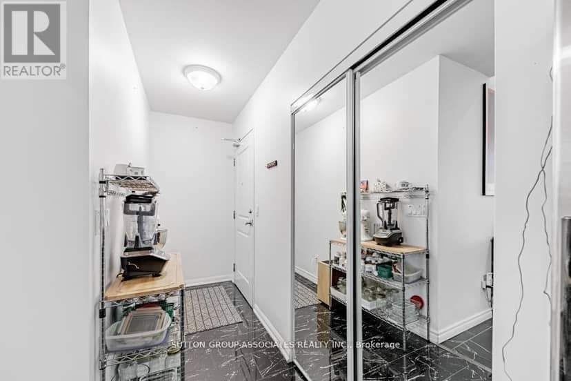 110 - 628 Fleet Street — photo 15 of 19