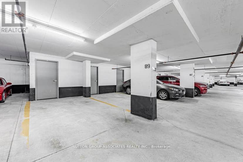 110 - 628 Fleet Street — photo 16 of 19