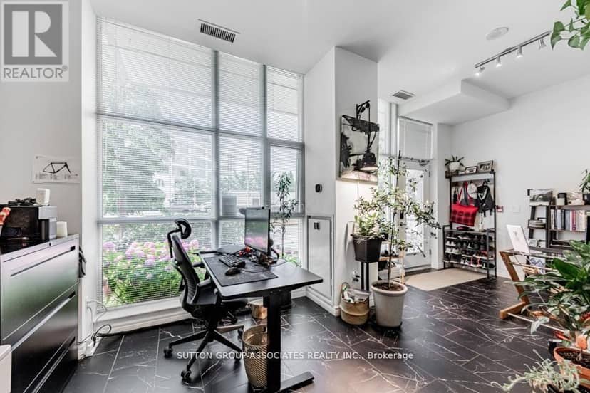 110 - 628 Fleet Street — photo 3 of 19