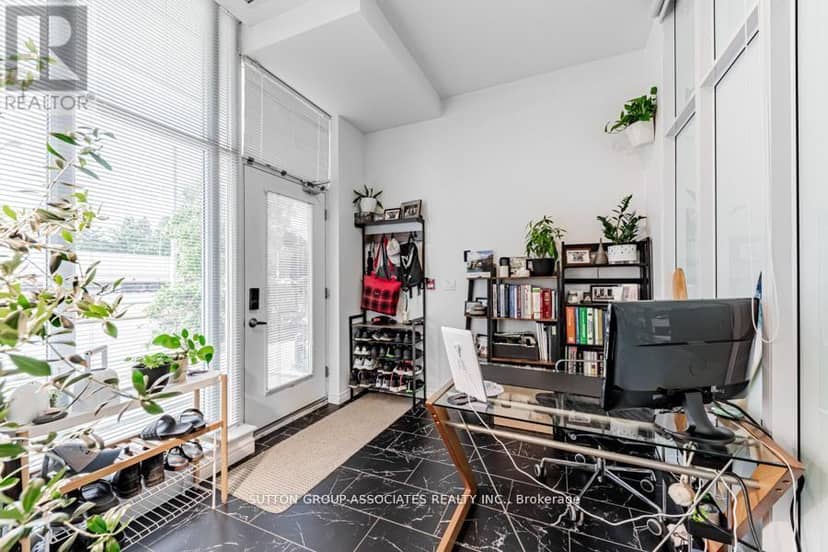 110 - 628 Fleet Street — photo 5 of 19