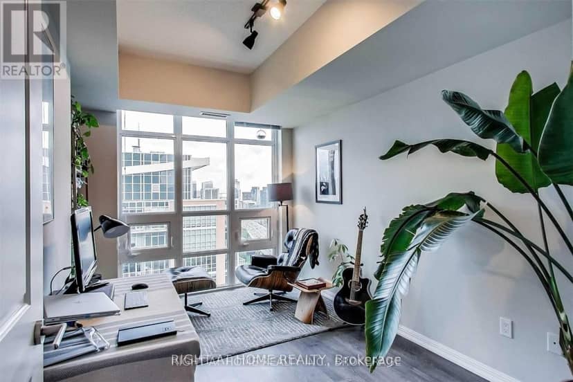 2401 - 75 East Liberty Street — photo 19 of 27