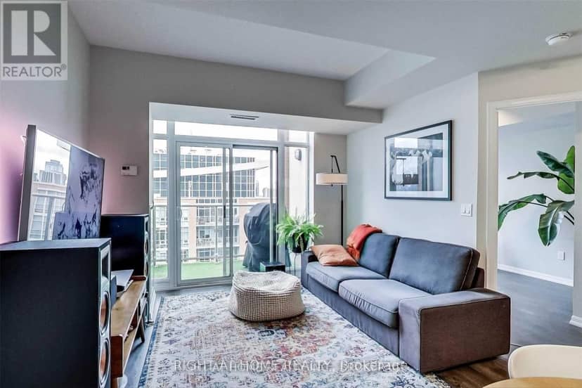 2401 - 75 East Liberty Street — photo 4 of 27