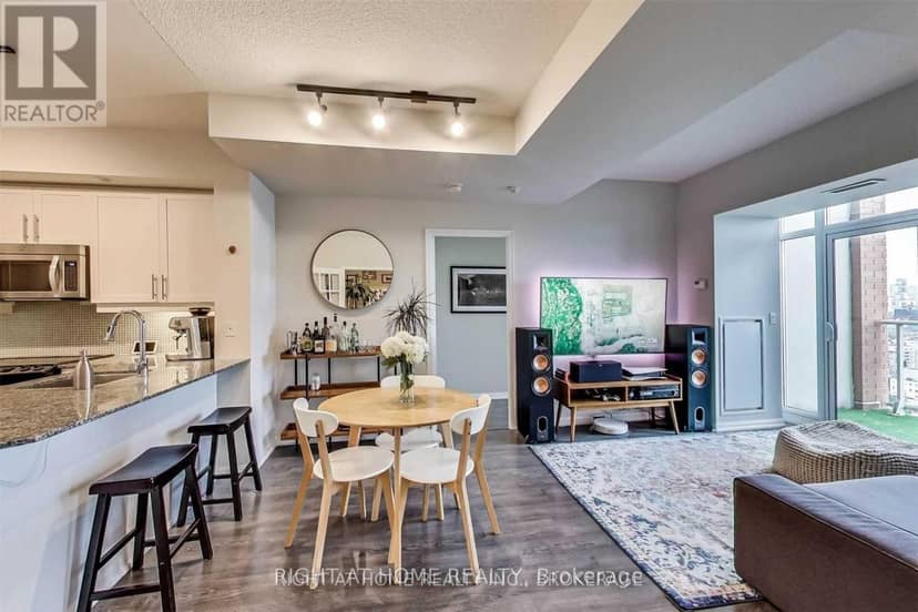 2401 - 75 East Liberty Street — photo 5 of 27