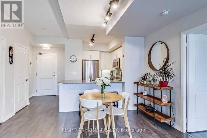 2401 - 75 East Liberty Street — photo 6 of 27