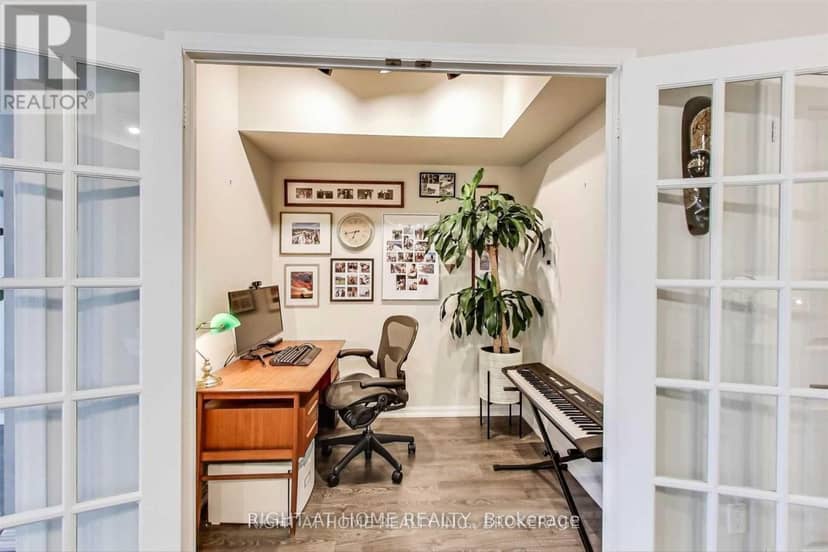 2401 - 75 East Liberty Street — photo 7 of 27