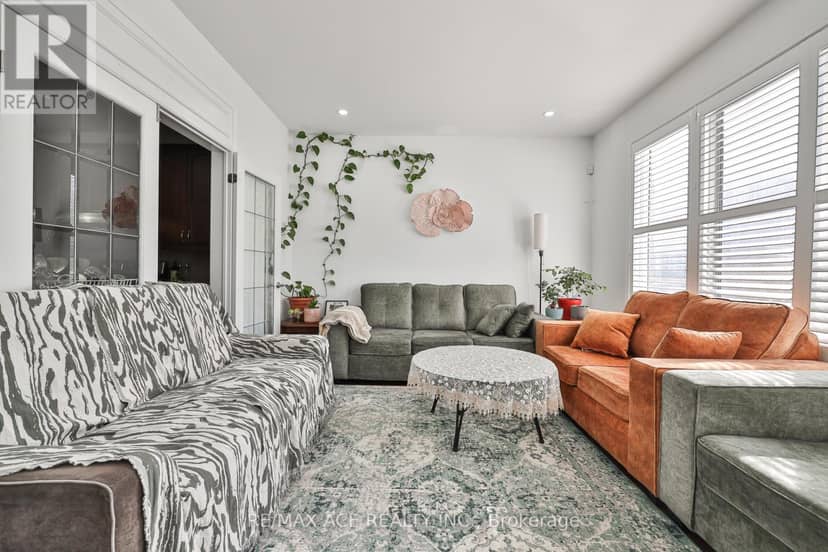 1819 Misthollow Drive — photo 7 of 24