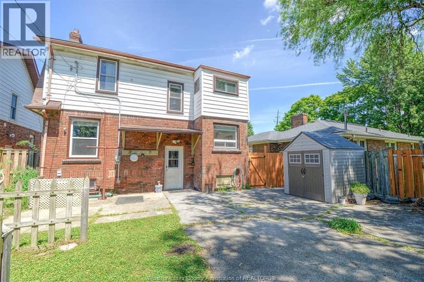 161 SHEPHERD STREET East — photo 3 of 32
