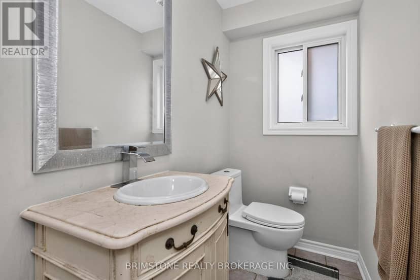 24 Stoneybrook Crescent — photo 16 of 40