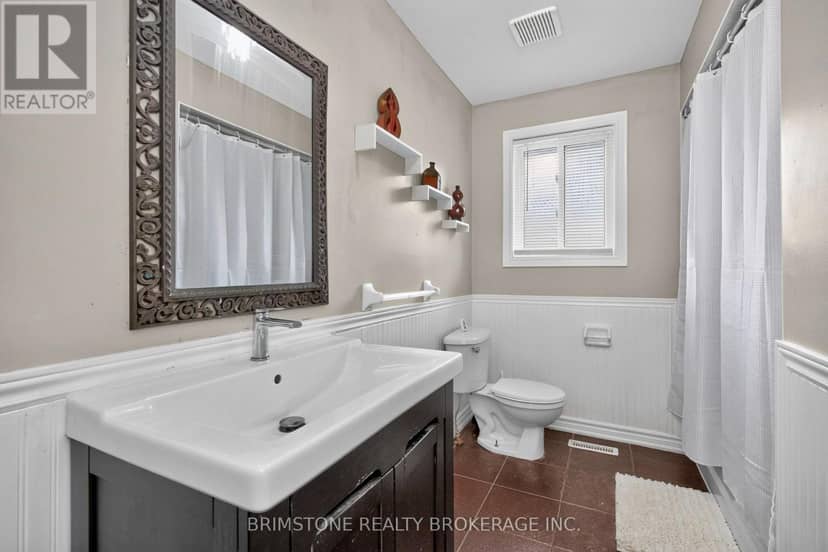 24 Stoneybrook Crescent — photo 24 of 40
