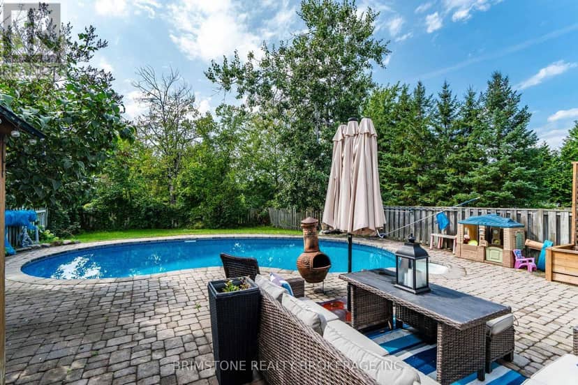 24 Stoneybrook Crescent — photo 32 of 40