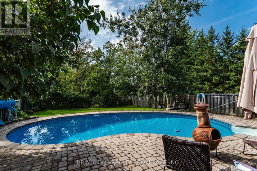 24 Stoneybrook Crescent — photo 33 of 40