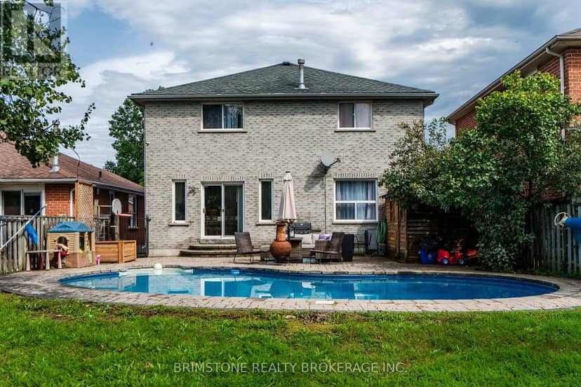 24 Stoneybrook Crescent — photo 37 of 40