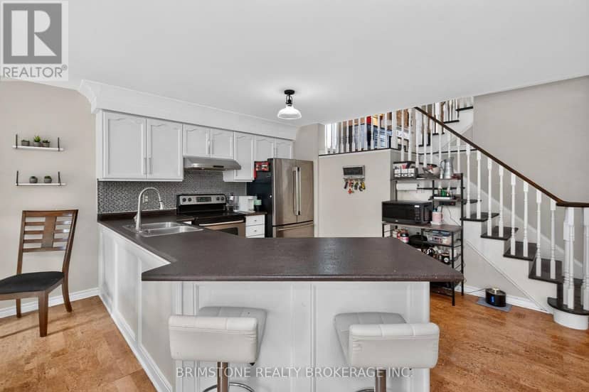 24 Stoneybrook Crescent — photo 6 of 40