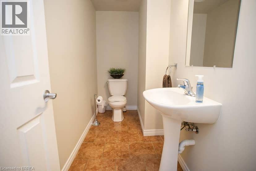 20 MCCONKEY Crescent Unit# 67 — photo 6 of 31