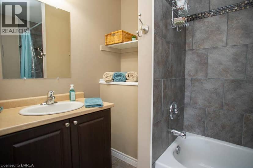 20 MCCONKEY Crescent Unit# 67 — photo 17 of 31