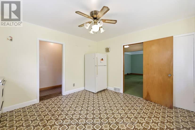 522 Enfield Road — photo 13 of 27