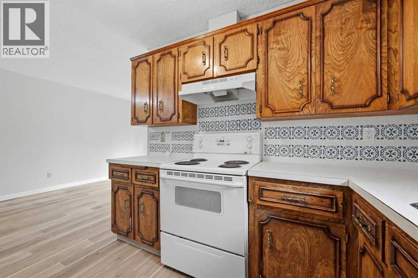 228 Berwick Drive NW — photo 11 of 40