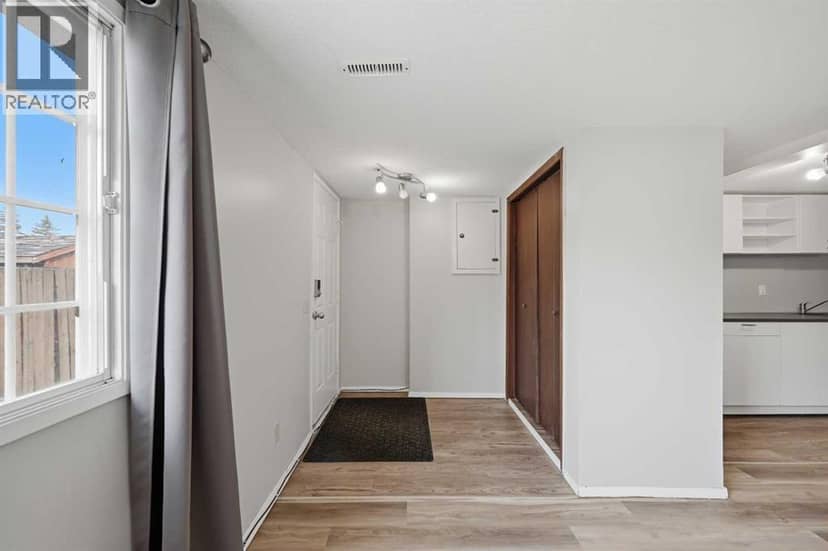 228 Berwick Drive NW — photo 26 of 40