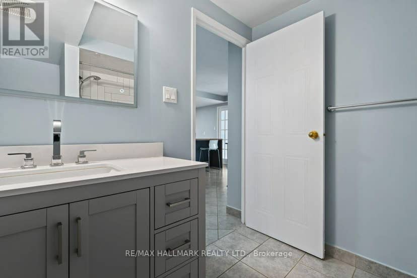 203 - 400 York Boulevard — photo 20 of 24