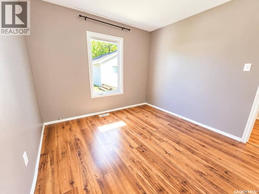 1536 1st AVENUE — photo 9 of 26