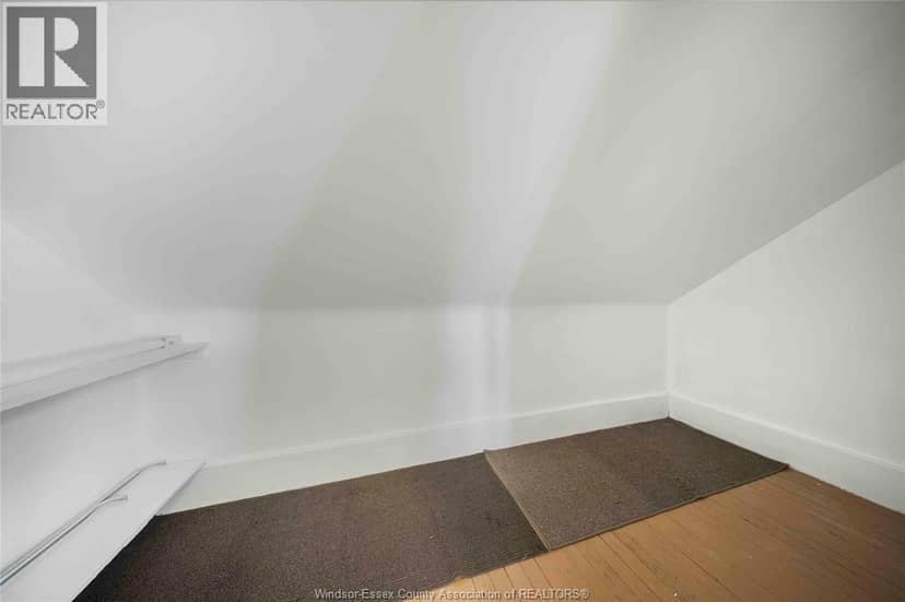 2404 Howard AVENUE — photo 23 of 25