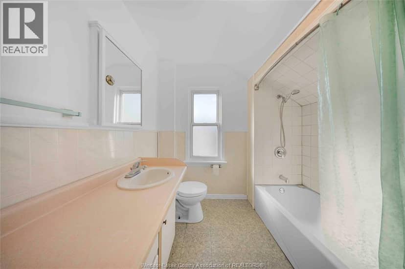 2404 Howard AVENUE — photo 25 of 25