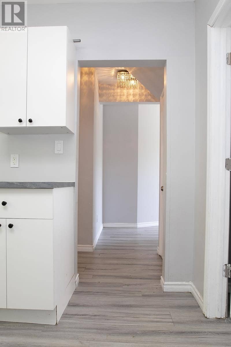 344 Wellington ST — photo 19 of 40