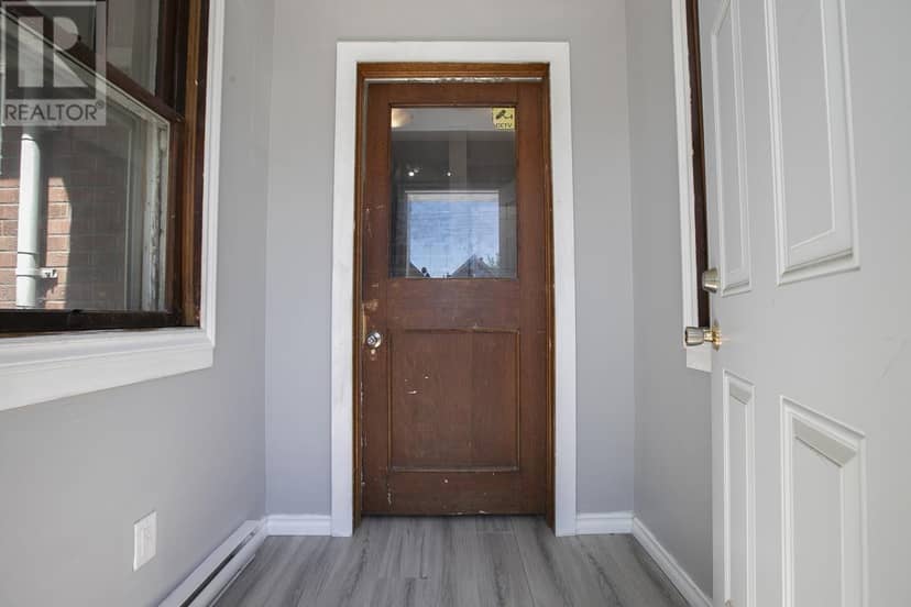 344 Wellington ST — photo 30 of 40