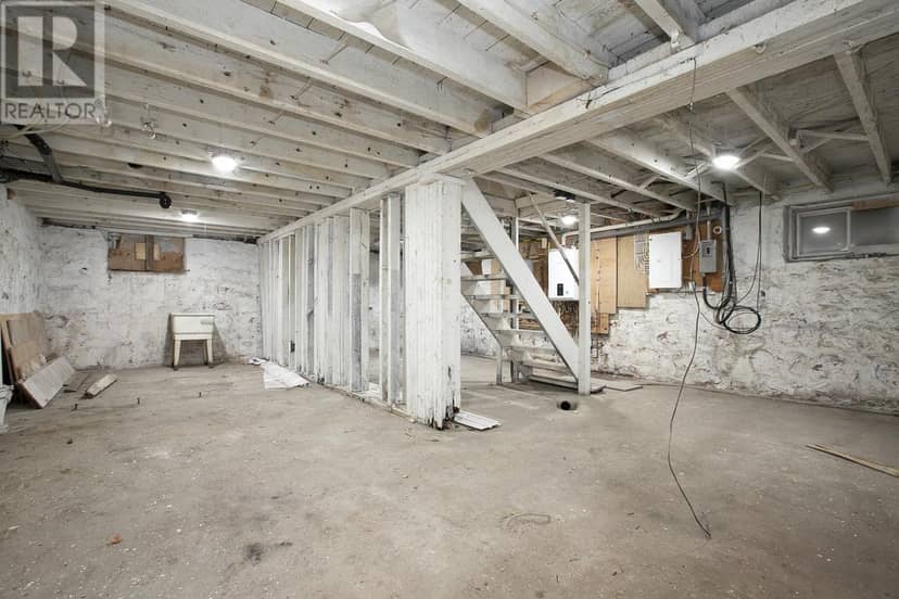 344 Wellington ST — photo 29 of 40