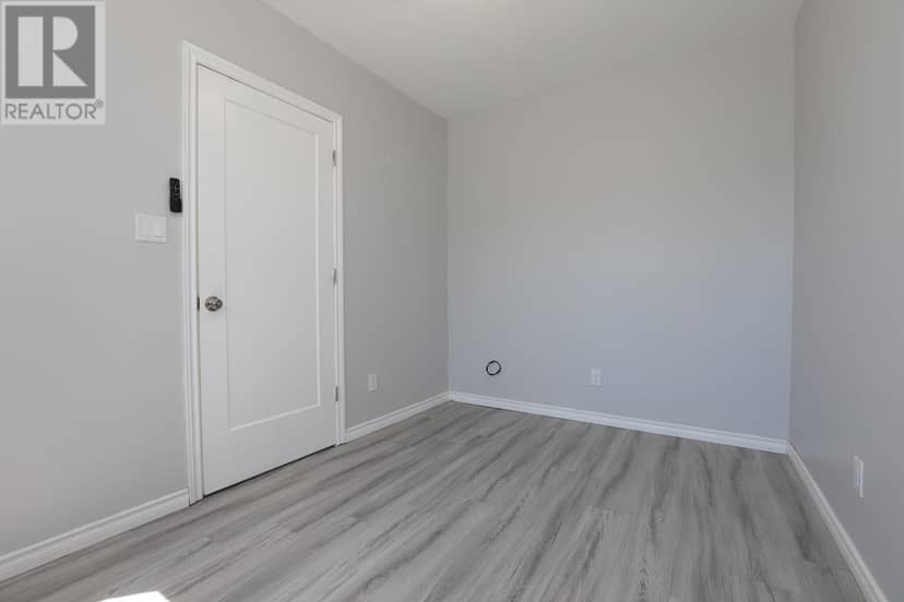 344 Wellington ST — photo 26 of 40