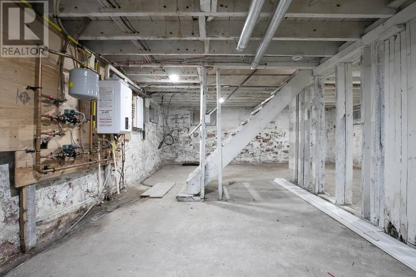 344 Wellington ST — photo 28 of 40