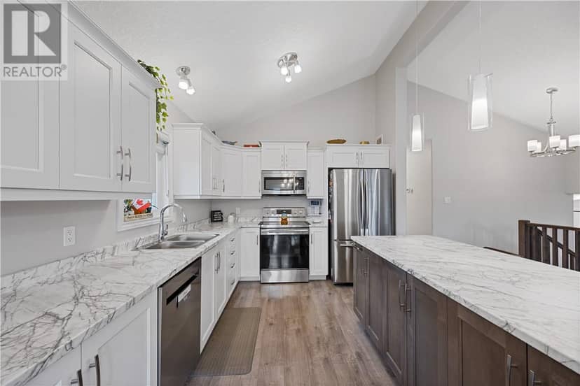 41 Meadowgreen Drive — photo 12 of 37
