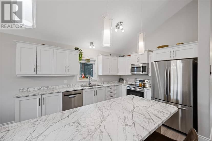 41 Meadowgreen Drive — photo 14 of 37