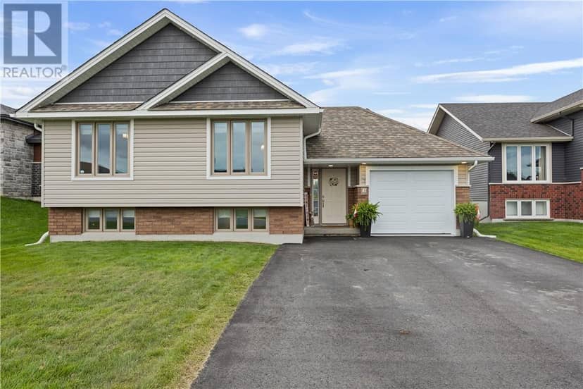 41 Meadowgreen Drive — photo 2 of 37