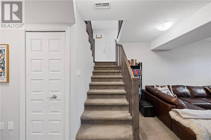 41 Meadowgreen Drive — photo 21 of 37