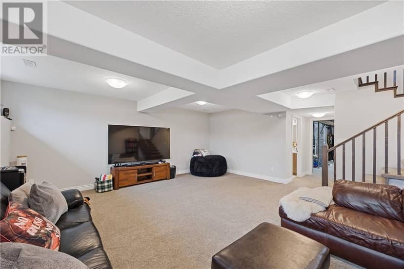 41 Meadowgreen Drive — photo 24 of 37